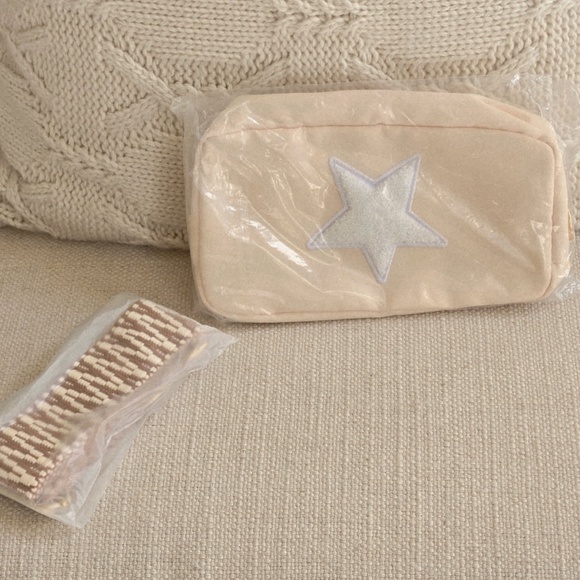 Bloc bag  in ivory w/ white star & adjustable crossbody or shoulder  strap NEW - Picture 8 of 16